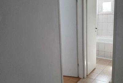 Garsonieră decomandată în Nicolina