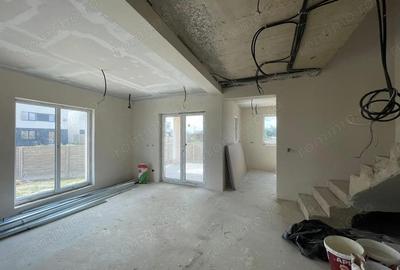 Casă cu 5 camere cu Teren 410 Mp în Urseni - 6