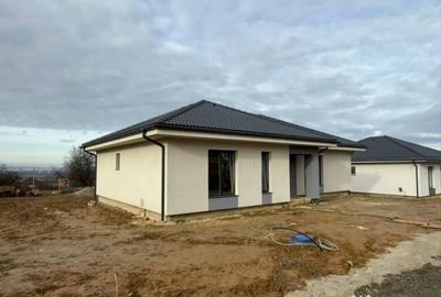 Casă cu 5 camere cu Teren 530 Mp în Satu Nou de Jos - 17