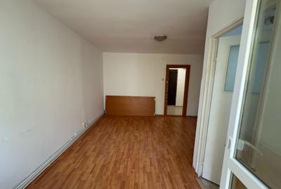 Garsonieră semidecomandată în Central
