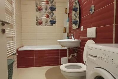 Apartament cu 2 camere decomandat în Tractorul