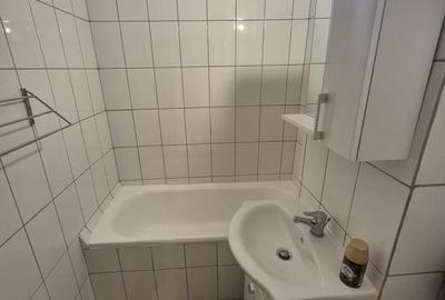 Garsonieră decomandată, mobilată în Dărmănești - 10