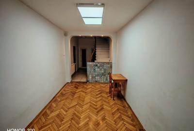 Inchiriere casa trei camere, zona Mosilor Armeneasca - 2