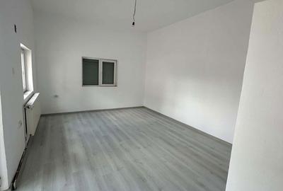 Casă cu 3 camere în Central - 6