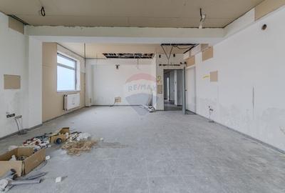 Cladire de 902 mp utili de vanzare, zona Grivitei - DN 13, COMISION 0 - 57