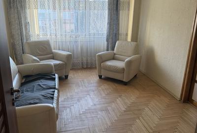 Apartament cu 4 camere în Traian - 13