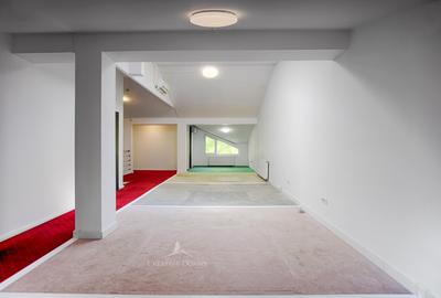 Casă individuală cu 10 camere cu Teren 280 Mp în P-ța Muncii - 13