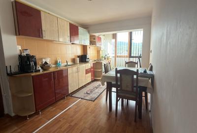 Apartament cu 2 camere, mobilat în Cetate
