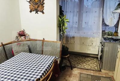 Apartament cu 4 camere decomandat în Central - 3