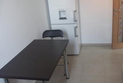 Inchiriez apartament 2 camere - 15