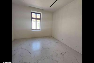 Casă cu 4 camere cu Teren 90 Mp în Central - 6