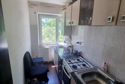 Apartament cu 2 camere nedecomandat, mobilat în Km 4-5 - 8