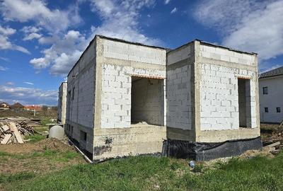 Casă cu 2 camere cu Teren 547 Mp în Cetate - 4