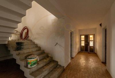 Casa noua caramida 6 camere Loc.Fagetelu OLT - 9