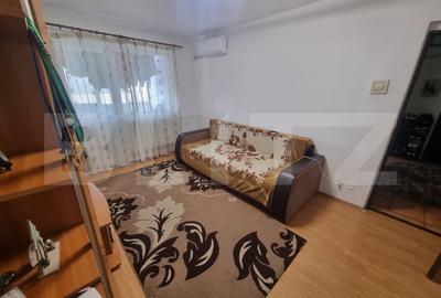 Apartament cu 3 camere semidecomandat, mobilat în Craiovița Nouă