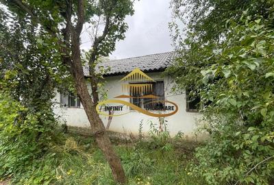 Cladire veche de vanzare in Saucesti Bacau - 8