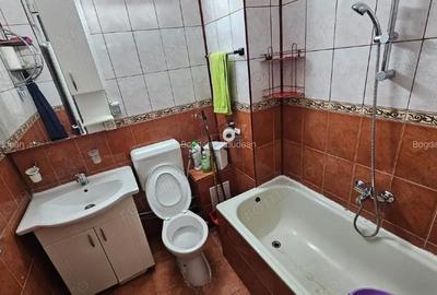 Apartament cu 3 camere decomandat, mobilat în Circumvalațiunii - 7