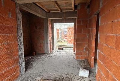 De Vanzare: Casa Tip Duplex cu Etaj ?i Pod4 Camere, 3 Bai - 3