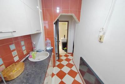 Titan Metrou 1 Decembrie - 2