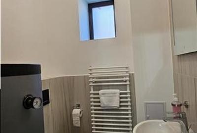 Casa renovata 200mp pe 2 niveluri,parcare, curte cu foisor,Centru, str.Nicolae B - 15