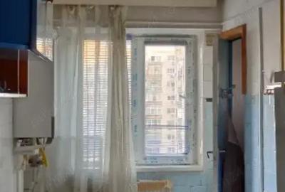 Apartament cu 5 camere decomandat în Patria - 9