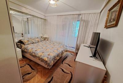 Inchiriez apartament 2 camere, decomandat, Tg. Mures, Unirii - 1