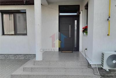 Vila P M constructie 2020, pretabila doua famiili, teren 620 - 2