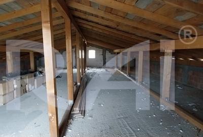 Simnic: casa la rosu, 3 variante de cumparare! Simnic: casa la rosu, 3 variante de cumparare! - 9
