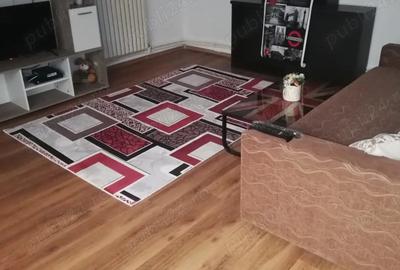 Inchiriez apartament doua camere semidecomandat