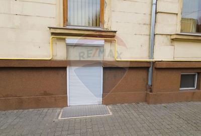 Spatiu ultracentral versatil - activitati comerciale sau depozit - 9