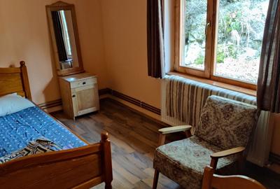 Casă cu 4 camere în Lunca - 8
