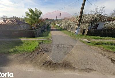 Casă cu 3 camere cu Teren 2200 Mp în Băneasa - 2
