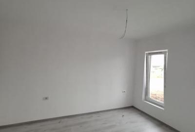 Duplex cu 3 camere cu Canalizare în Sânandrei - 4