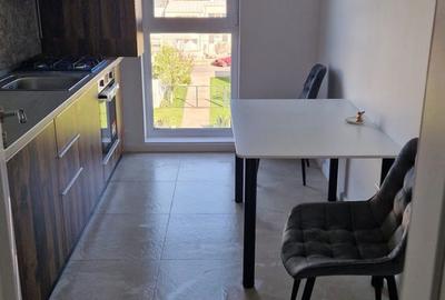 Apartament cu 2 camere decomandat în Titan