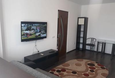 Apartament cu 2 camere decomandat, mobilat în Ultracentral