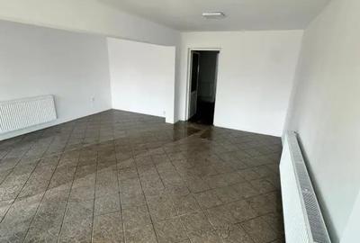 Spațiu comercial, de 50 mp, în Central - 1