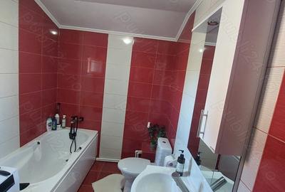 Casă cu 7 camere cu Teren 300 Mp în Năvodari - 10