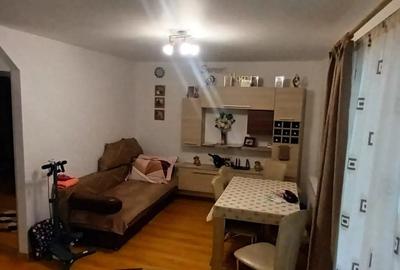 Apartament cu 3 camere decomandat în Florești - 2