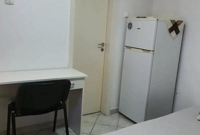 Proprietar inchiriez garsoniera centru. - 1