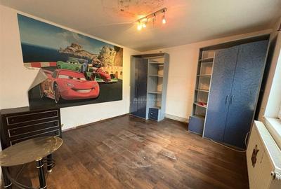 Bocsa Romana, Casa 8 Incaperi, Strada Principala. - 13