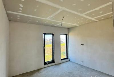 Casă cu 4 camere cu Teren 475 Mp în Mocira - 12