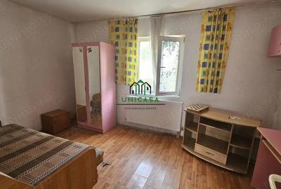 Casă cu 5 camere cu Garaj în Bujoreni - 13