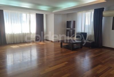 Apartament cu 3 camere semidecomandat, mobilat în Primăverii