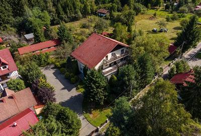 Casă cu 12 camere cu Teren 5028 Mp în Poiana - 4