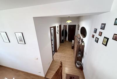 Apartament cu 3 camere în Central - 11