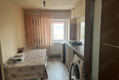 Vand apartament 2 camere, central, decomandat, mobilat si utilat, suprafata 54 mp, pret 62.000 euro - 4