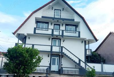 Vand Vila+Hala+Garaj+Cascada de Pesti!Piscina - 2