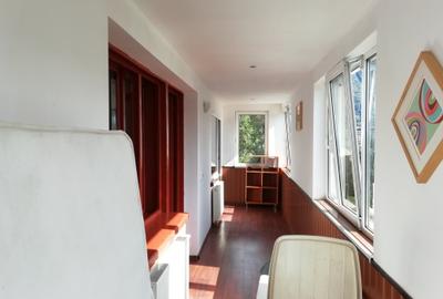 Apartament cu 4 camere decomandat în Central - 4