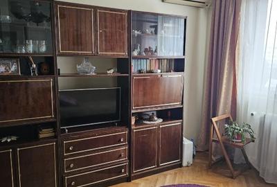 Apartament cu 3 camere semidecomandat în 1 Mai - 5