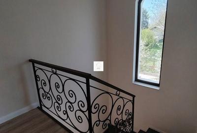 Casă cu 5 camere cu Teren 446 Mp în Central - 15